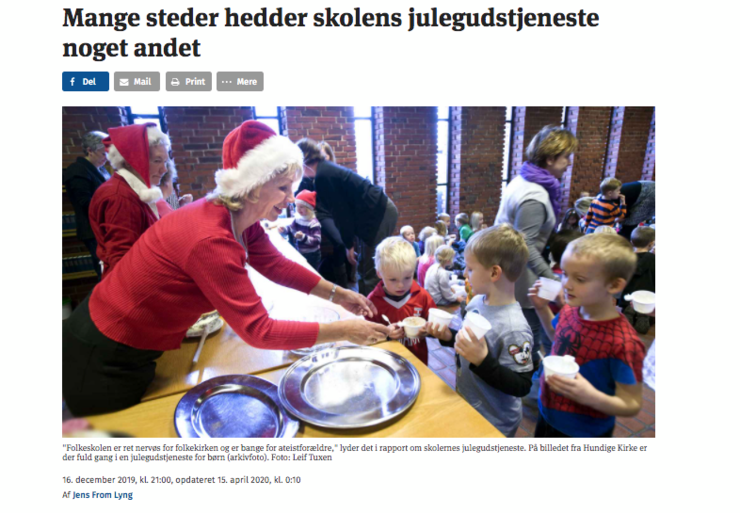 Kvinde til julegudstjeneste